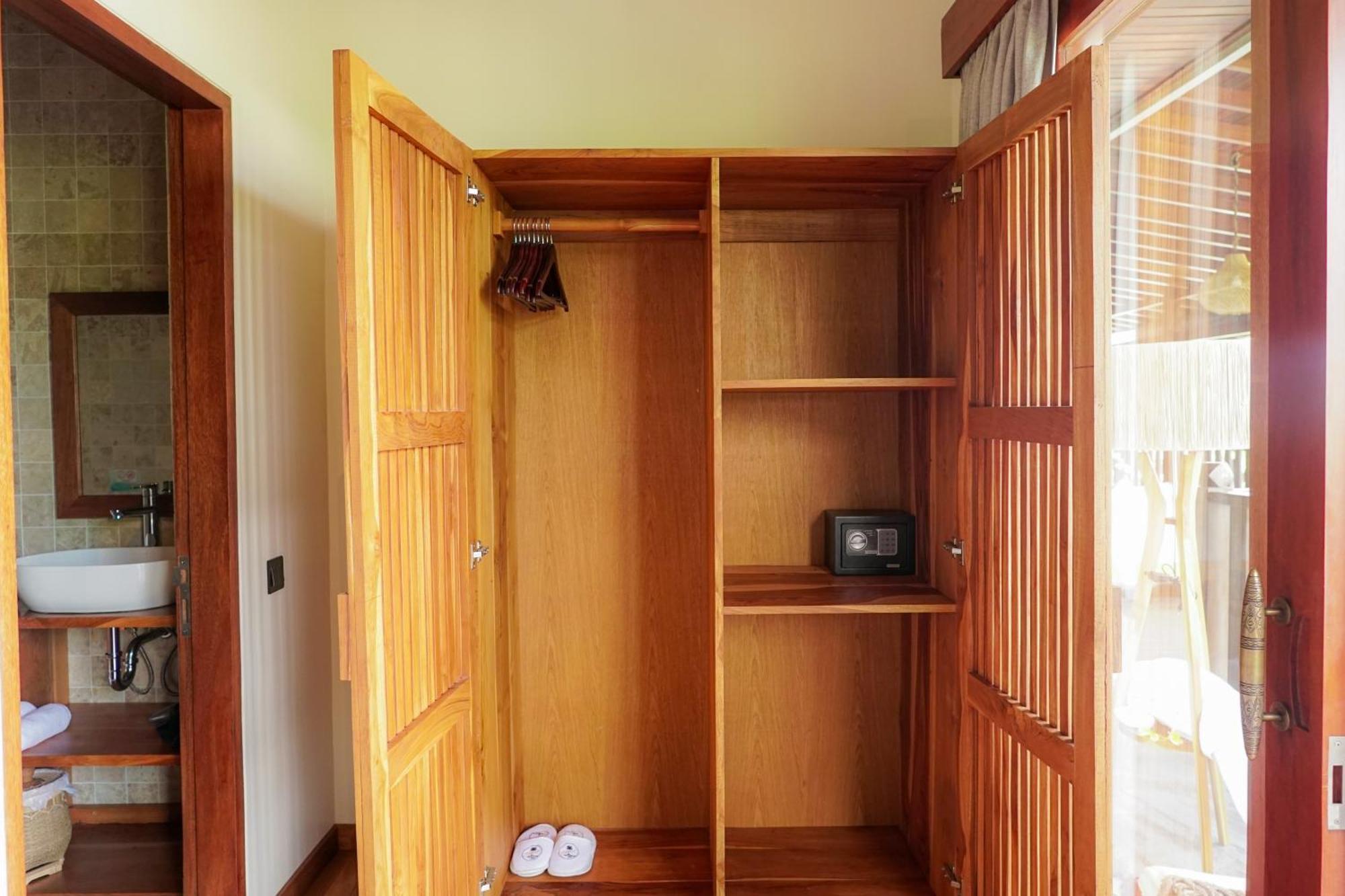 Tropical Beach House Bali Seminyak  Luaran gambar