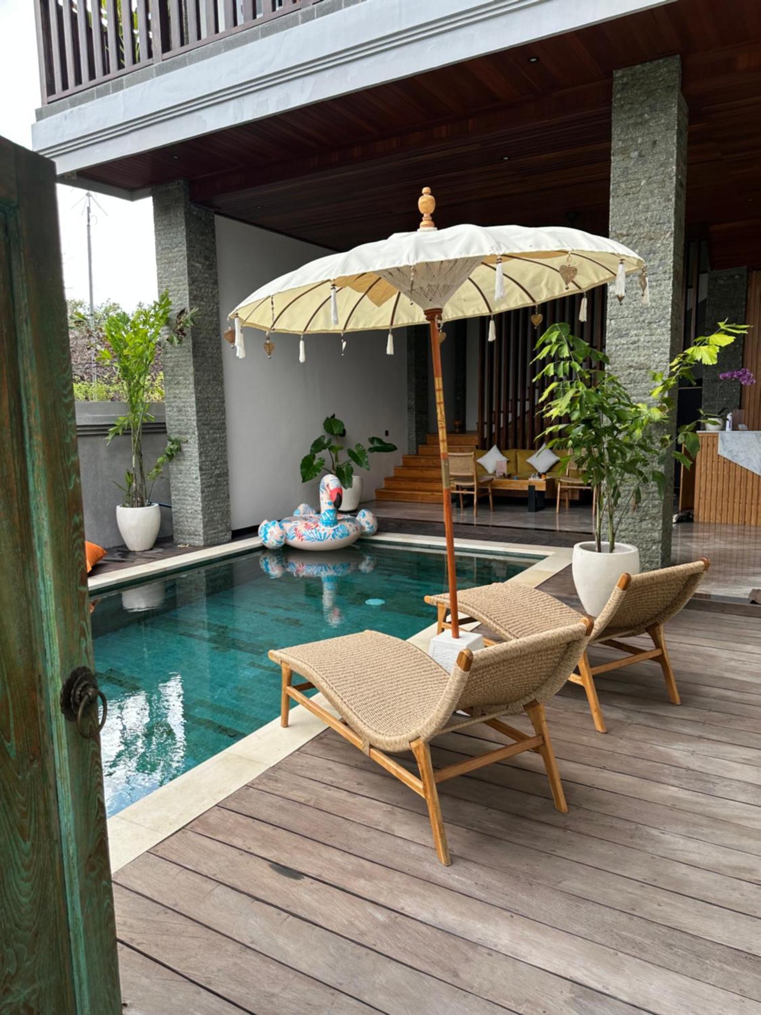 Tropical Beach House Bali Seminyak  Luaran gambar