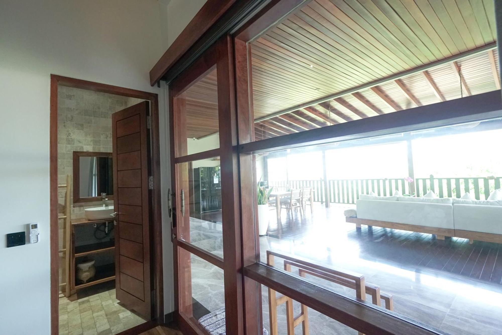 Tropical Beach House Bali Seminyak  Bilik gambar